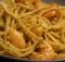 spaghetti alla carbonara con gamberi e bottarga