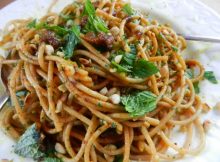 spaghetti con crema di zucchine