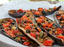 Melanzane capperi olive e pomodorini